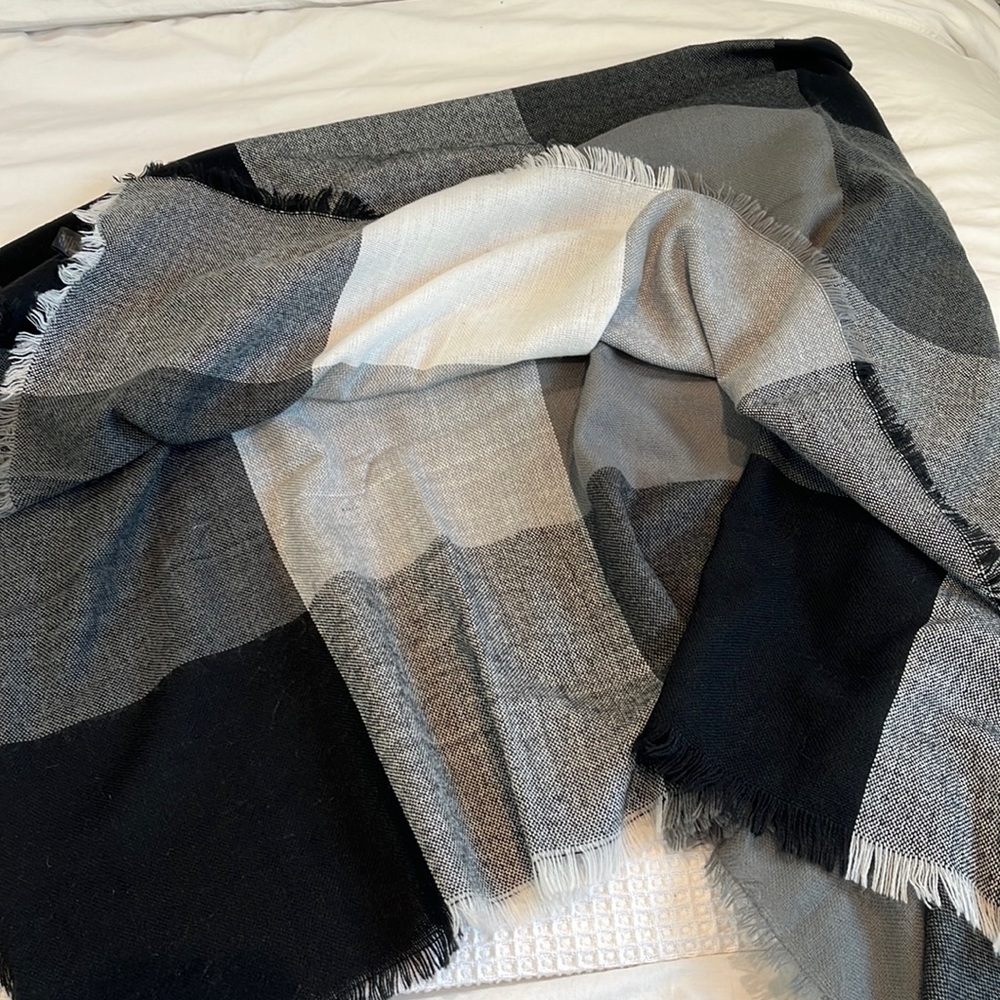 BLANKET SCARF - Picture 2 of 3